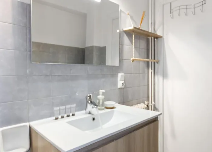 S 2p As - Le Marie Antoinette Cannes